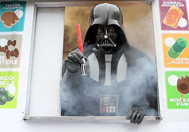 Star Wars Lightsaber Ice Pop Maker by Think Geek 4 Popsicle Molds