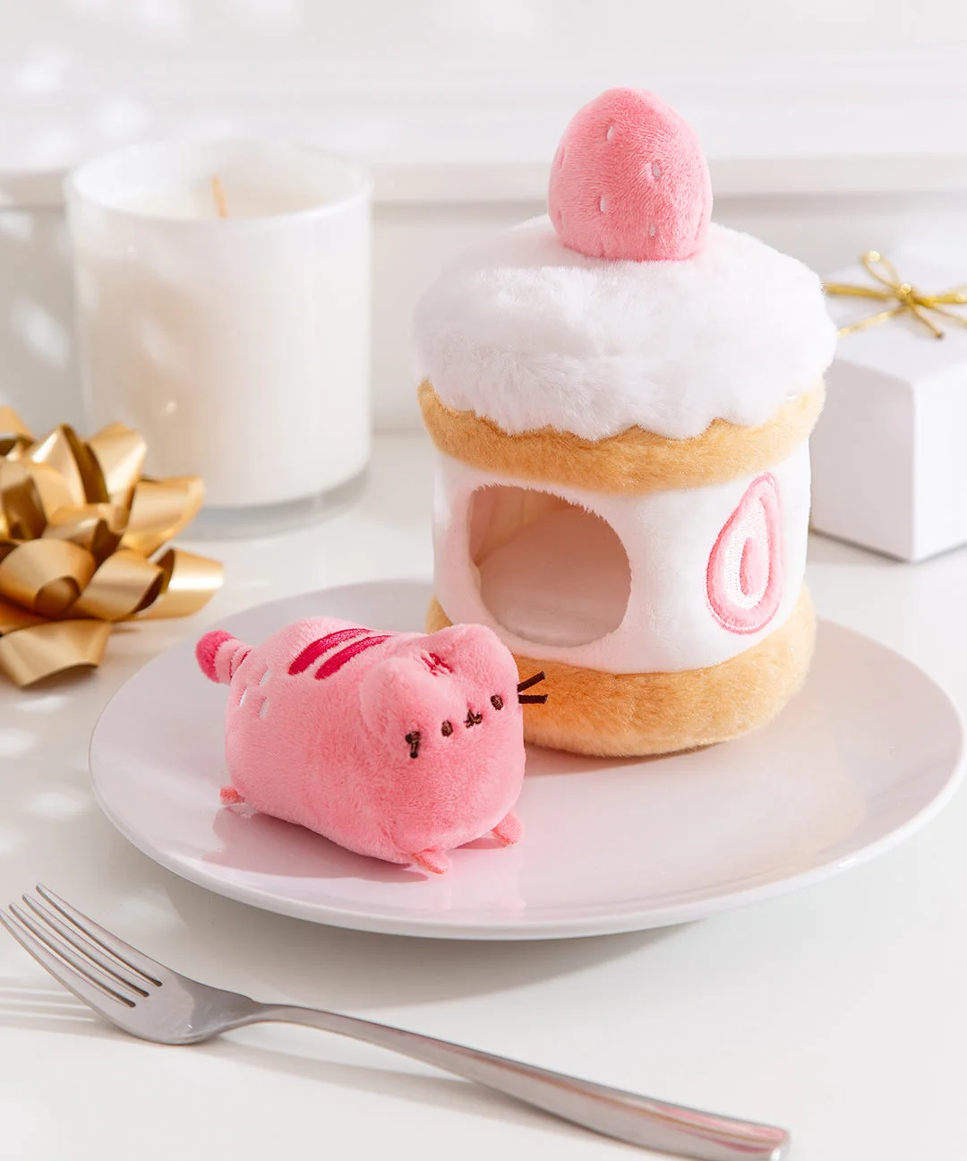 Sweets Strawberry Cake Plush 2-pc Environment